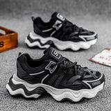 Sneakers casual in pelle mesh traspirante da uomo
