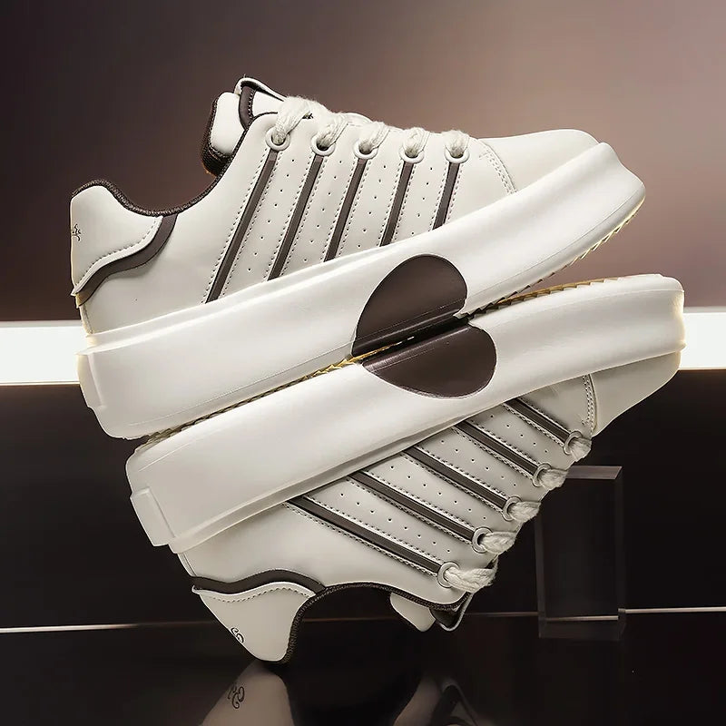 Sneaker casual in pelle PU a strisce e cuore da uomo