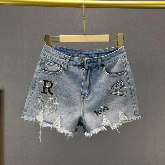 Pantaloncini di jeans strappati con stampa a lettere da donna - Pantaloncini di jeans donna ATREND