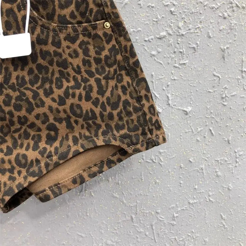 Pantaloncini di jeans a vita alta con stampa leopardata a gamba larga da donna - Pantaloncini di jeans donna ATREND