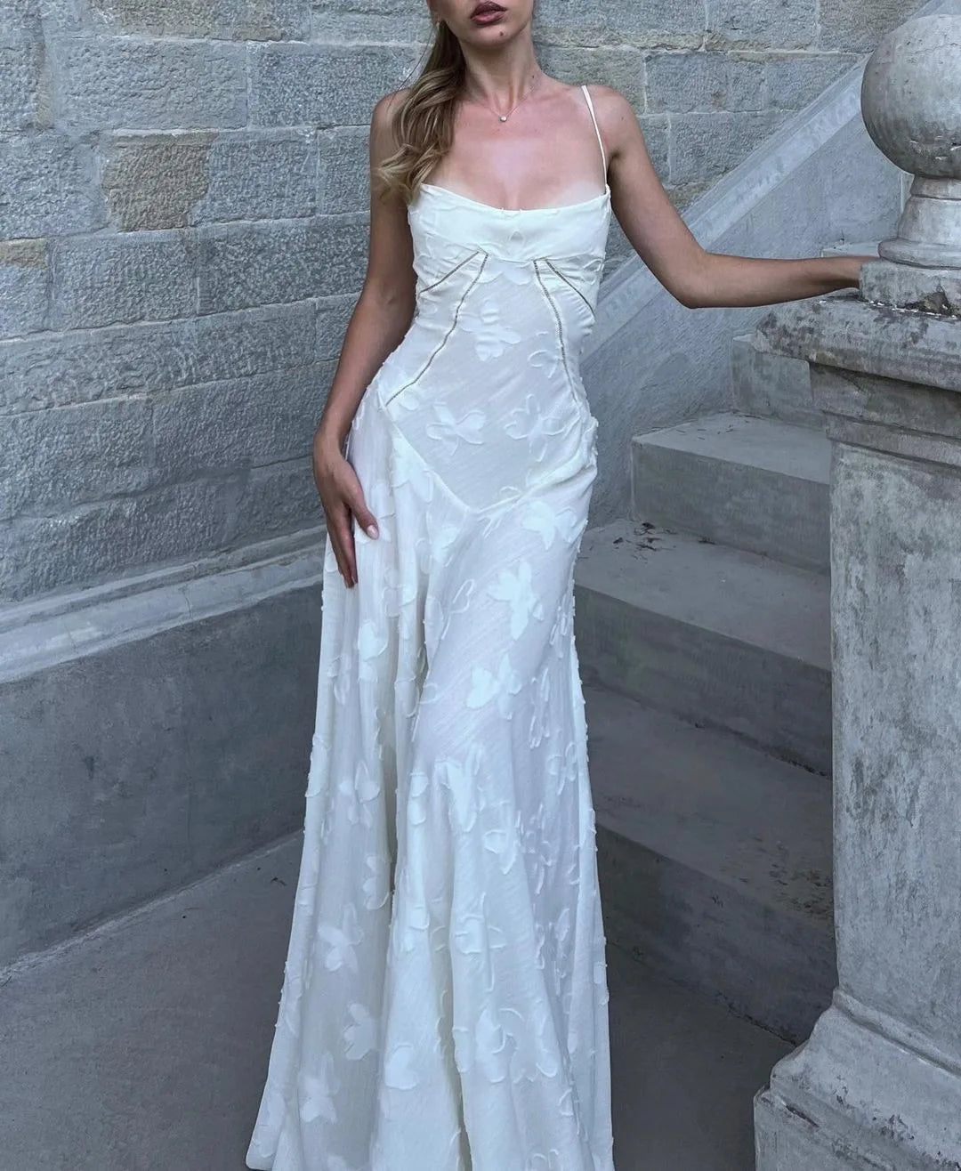Abito lungo floreale in pizzo da donna - Abbigliamento Abiti ATREND