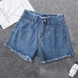 Pantaloncini di jeans con bordi ruvidi da donna - Pantaloncini di jeans donna ATREND
