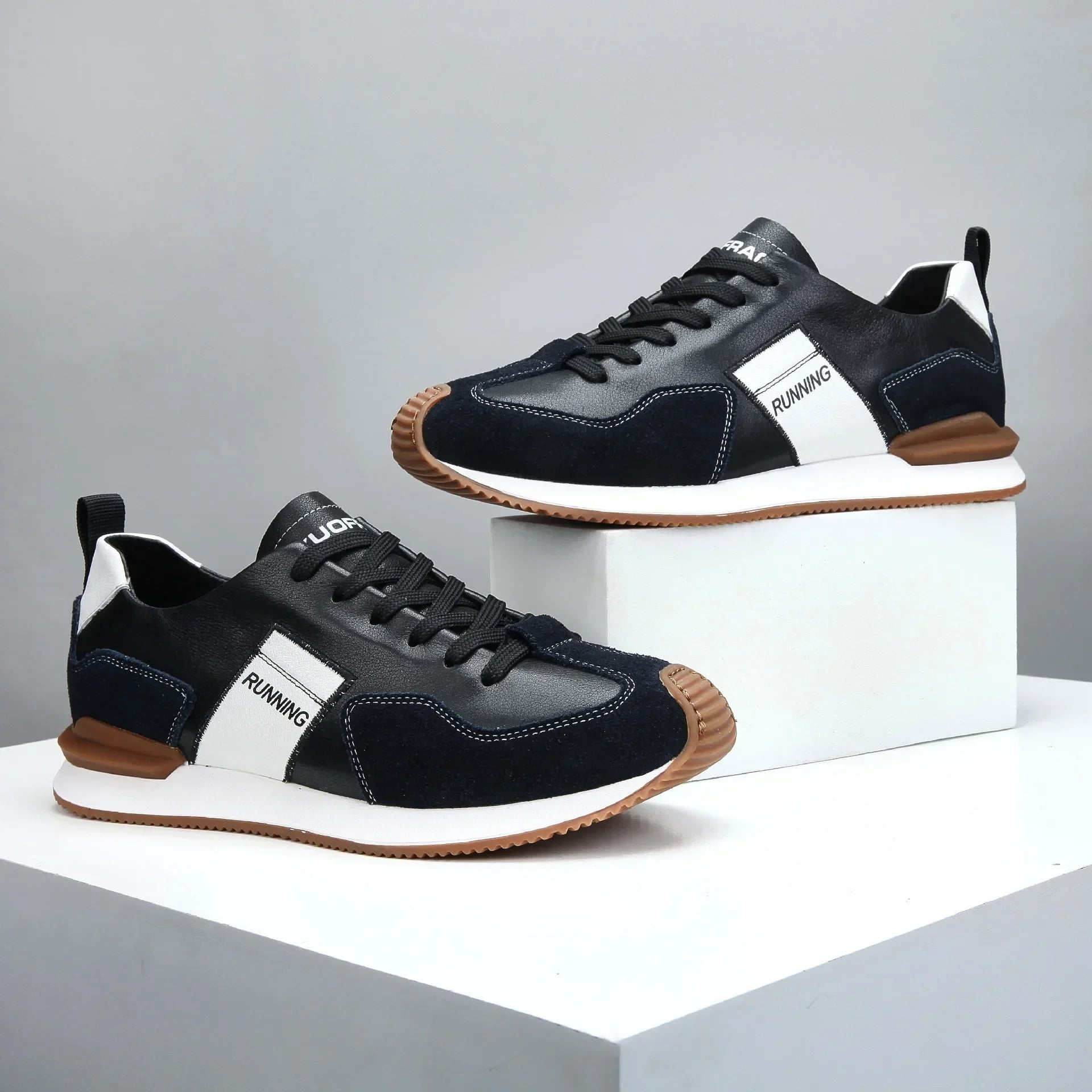 Sneakers casual patchwork in pelle PU e velluto unisex
