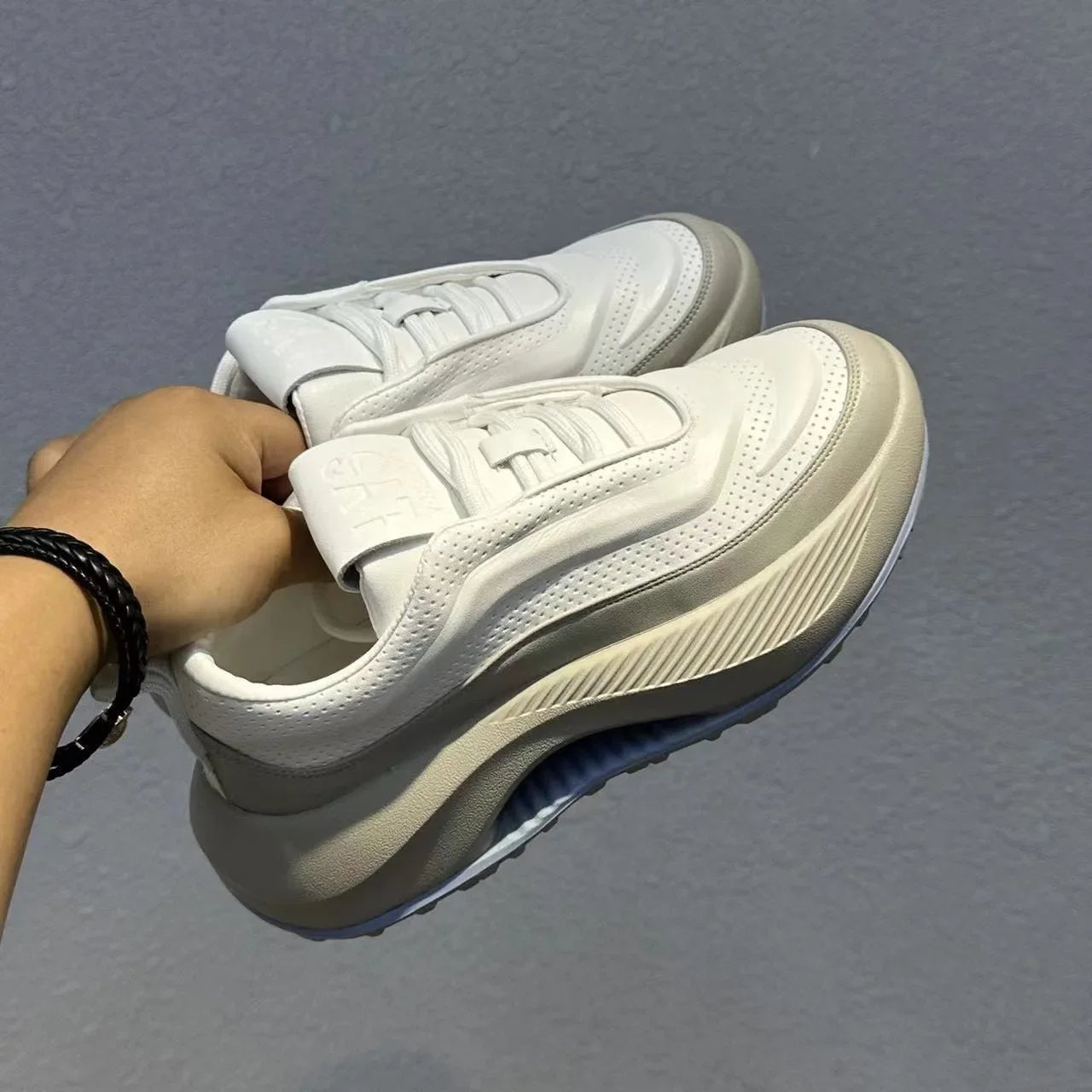 Sneakers casual con suola in gomma e chiusura a lacci da uomo