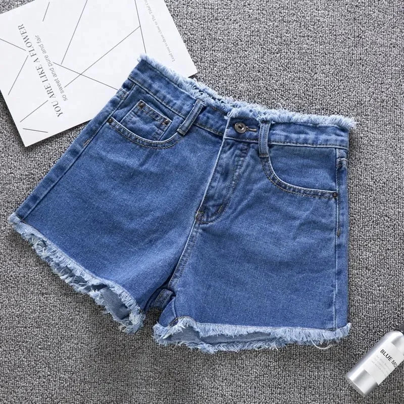 Pantaloncini di jeans con bordi ruvidi da donna - Pantaloncini di jeans donna ATREND