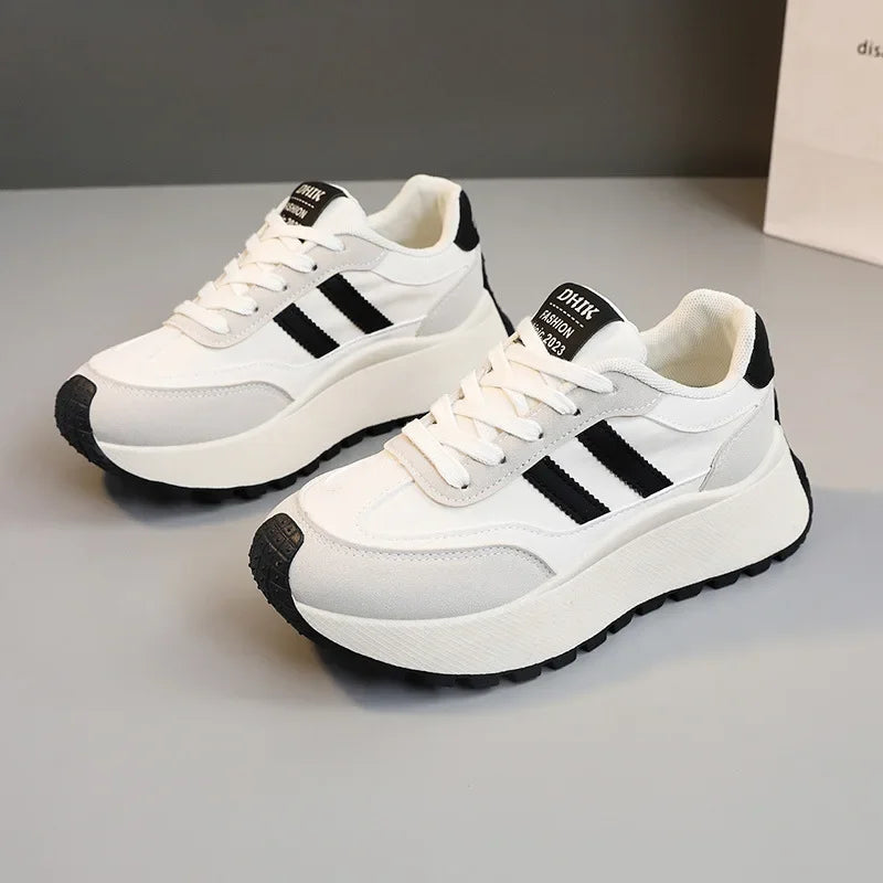 Sneakers casual outdoor vintage con lacci da donna - Sneakers donna ATREND
