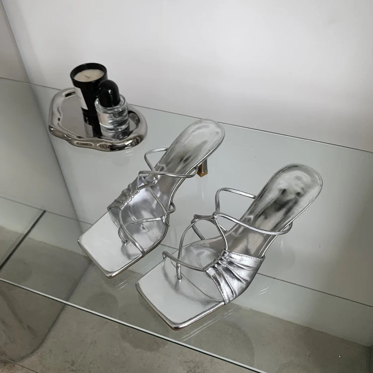 Sandali con fascia geomterica e punta quadrata da donna - Sandali donna ATREND