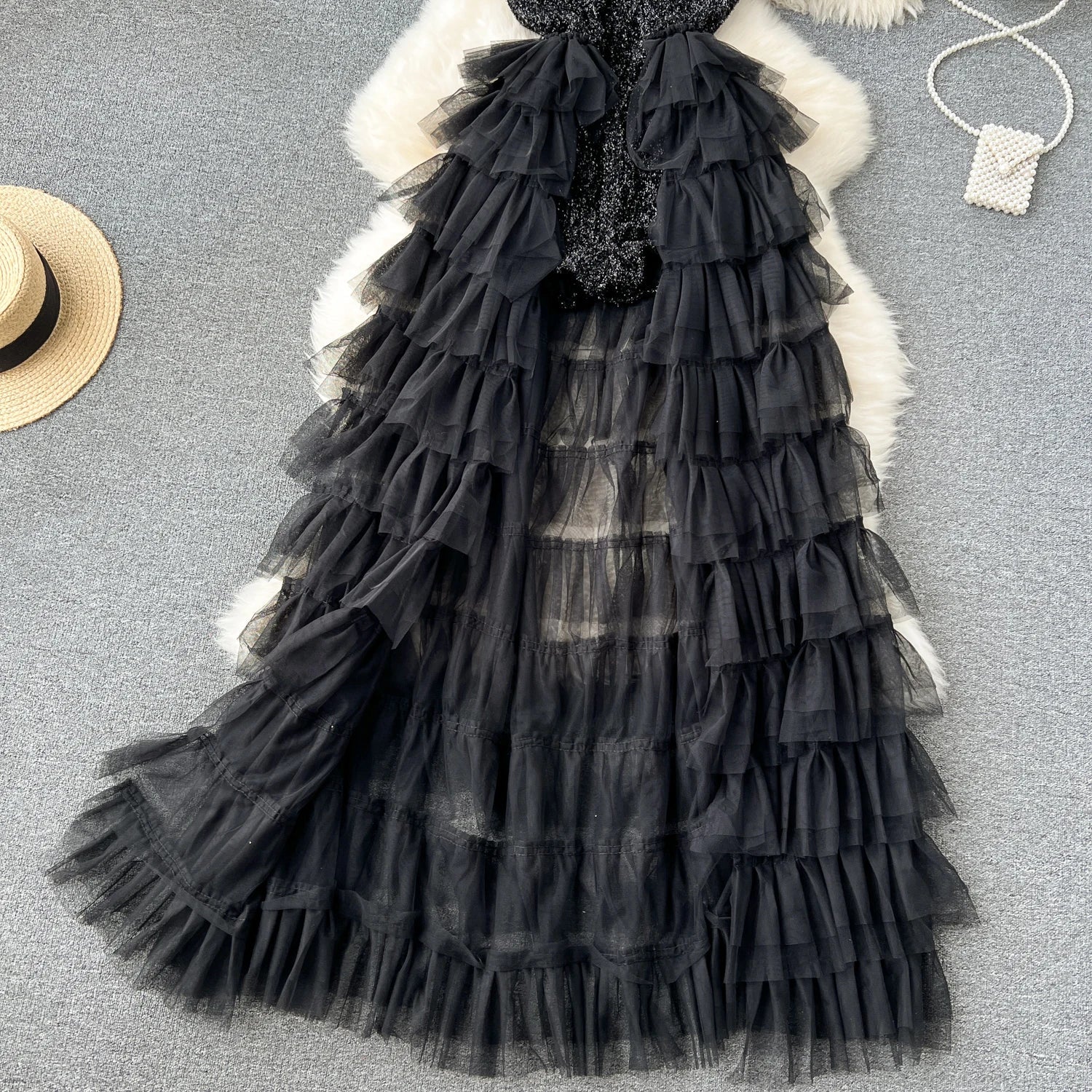 Abito lungo a body patchwork plissettato con tulle e pailettes da donna ATREND