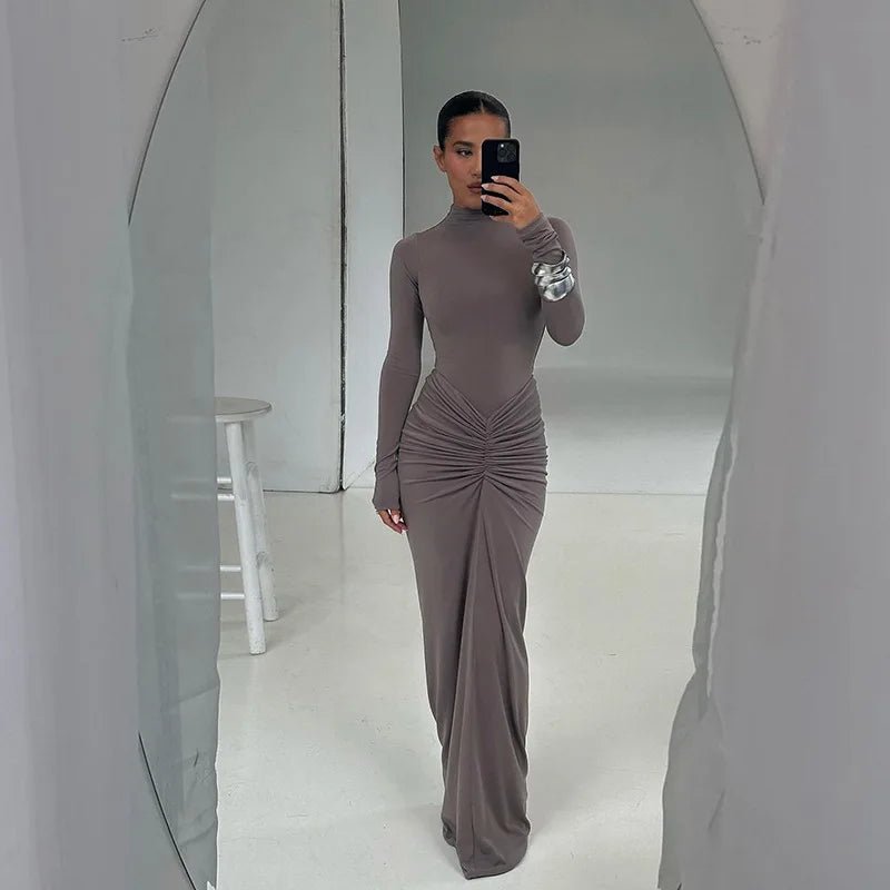 Abito lungo a maniche lunghe con fascia plissettata da donna ATREND