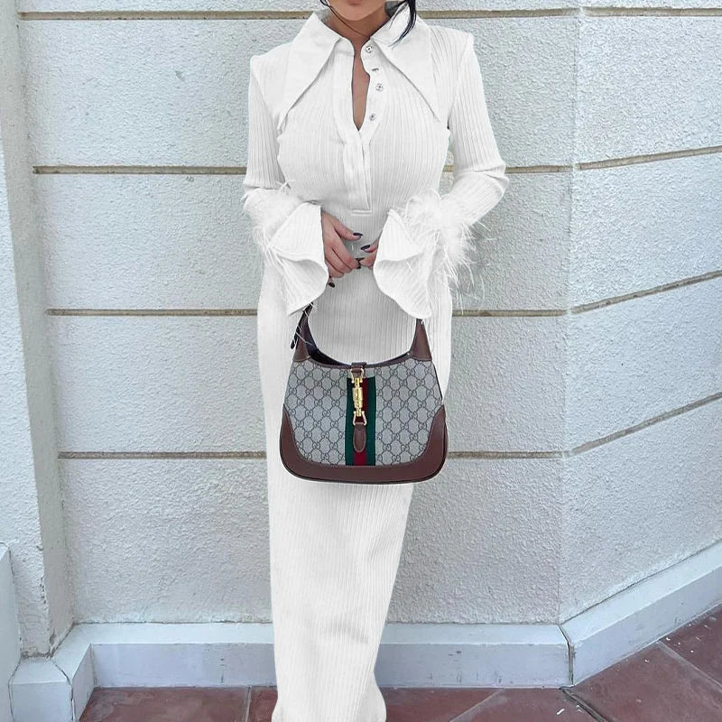 Abito lungo a maniche lunghe con piume da donna ATREND