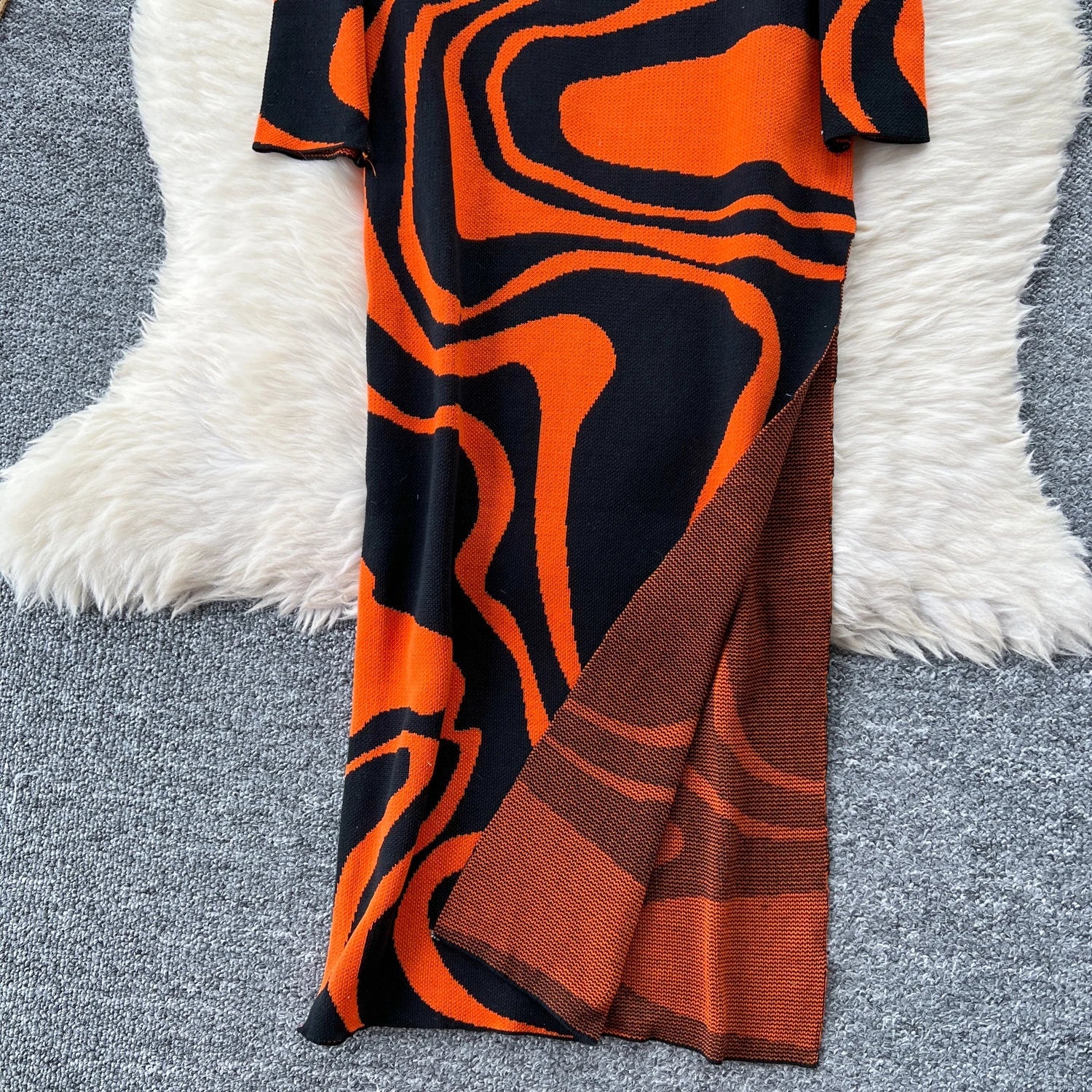 Abito lungo a maniche lunghe con spacco laterale da donna ATREND