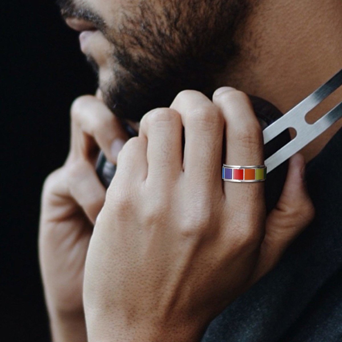 Anello LGTBQ spinner rainbow da uomo - anelli ATREND