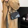Borsa a mano con tracolla e chiusura geometrica con brillantini in pelle PU da donna ATREND