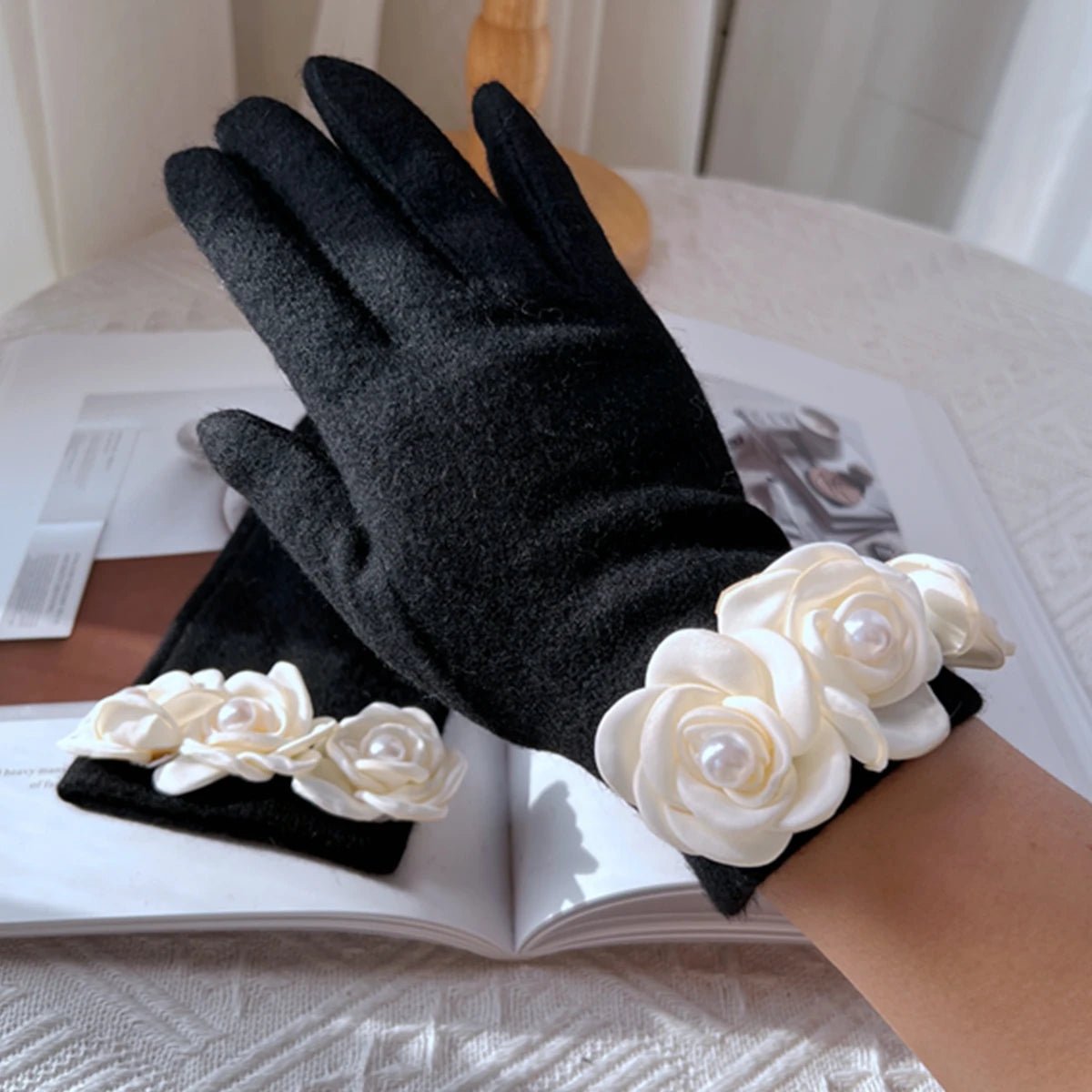 Guanti casual di lana con fiori da donna - Guanti donna ATREND