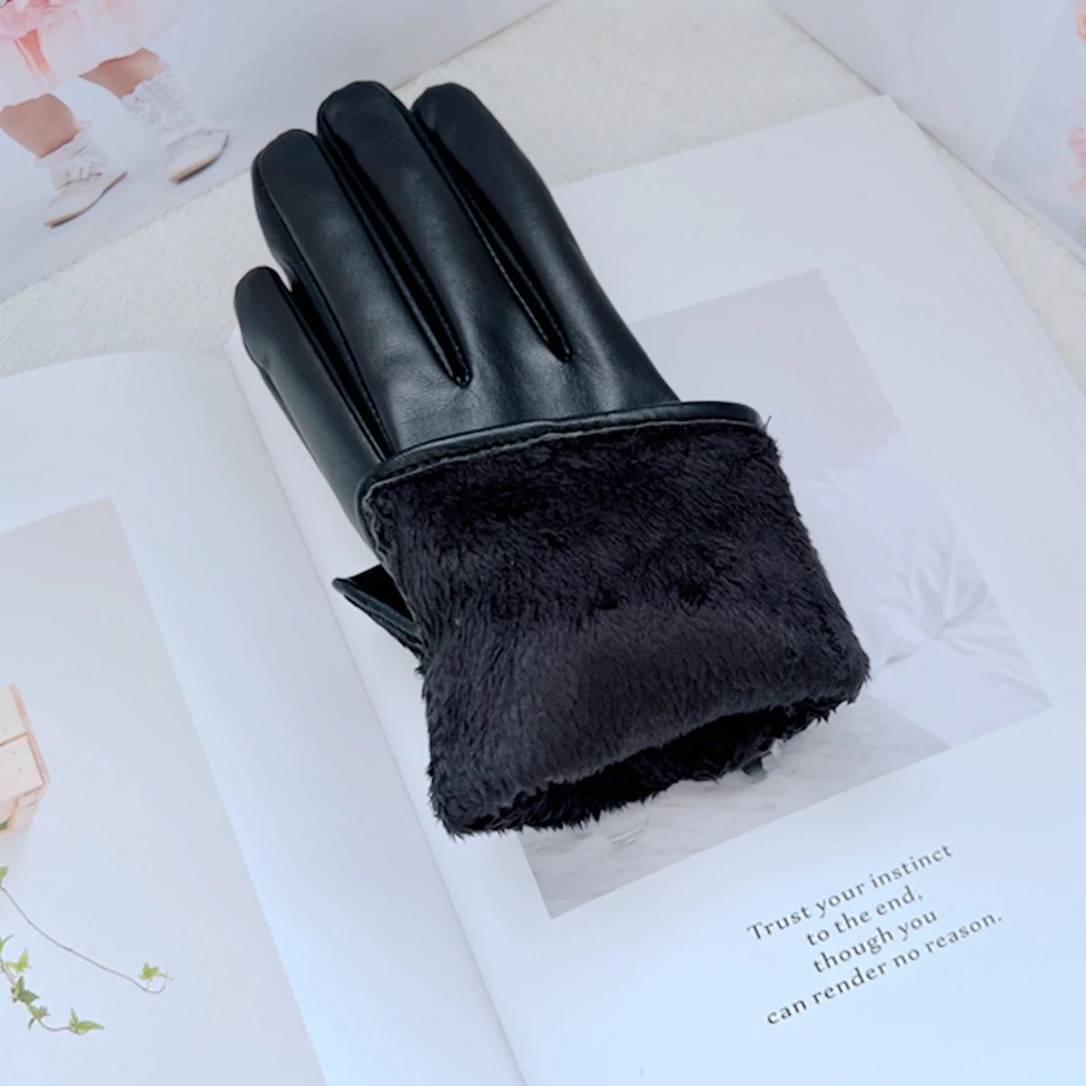 Guanti casual in pelle PU e pelo con fiore da donna - Guanti donna ATREND