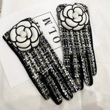 Guanti trendy in lana a strisce con fiore da donna - Guanti donna ATREND