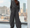 Jumpsuit geometrica scavata a maniche lunghe plissettata da uomo ATREND