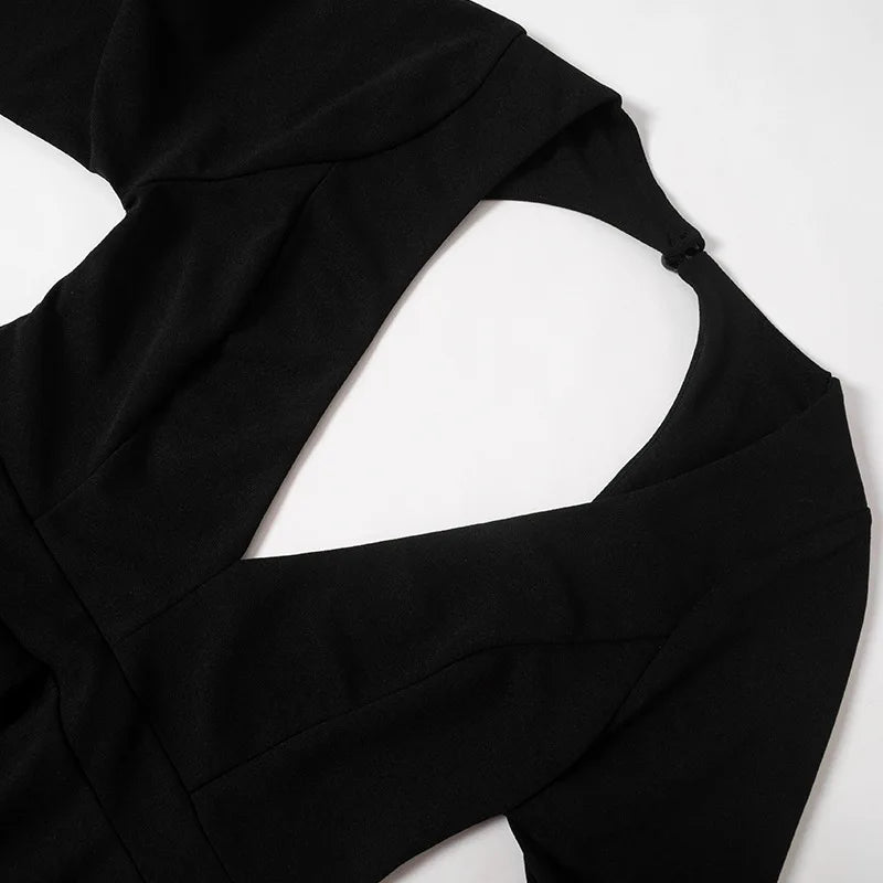 Mini abito a trapezio con scollo a V scavato da donna ATREND