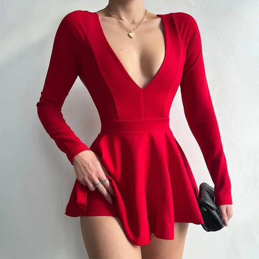 Mini abito a trapezio con scollo a V scavato da donna ATREND