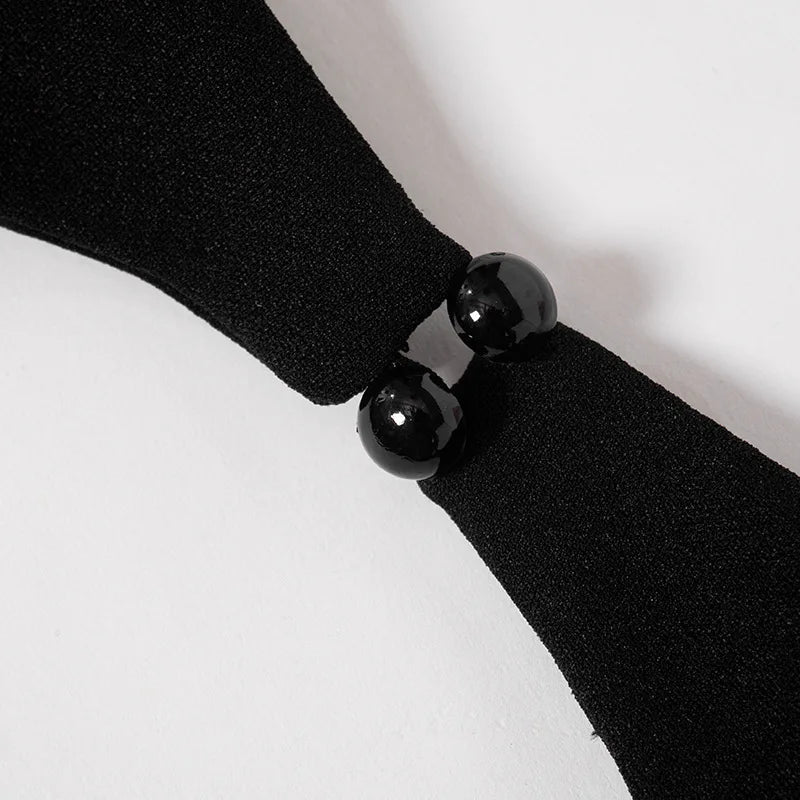 Mini abito a trapezio con scollo a V scavato da donna ATREND