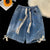 Pantaloncini di jeans con fascia elastica e stampa a lettere da uomo ATREND