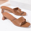 Sandali spuntati in pelle sintetica con tacco quadrato da donna - Sandali ATREND