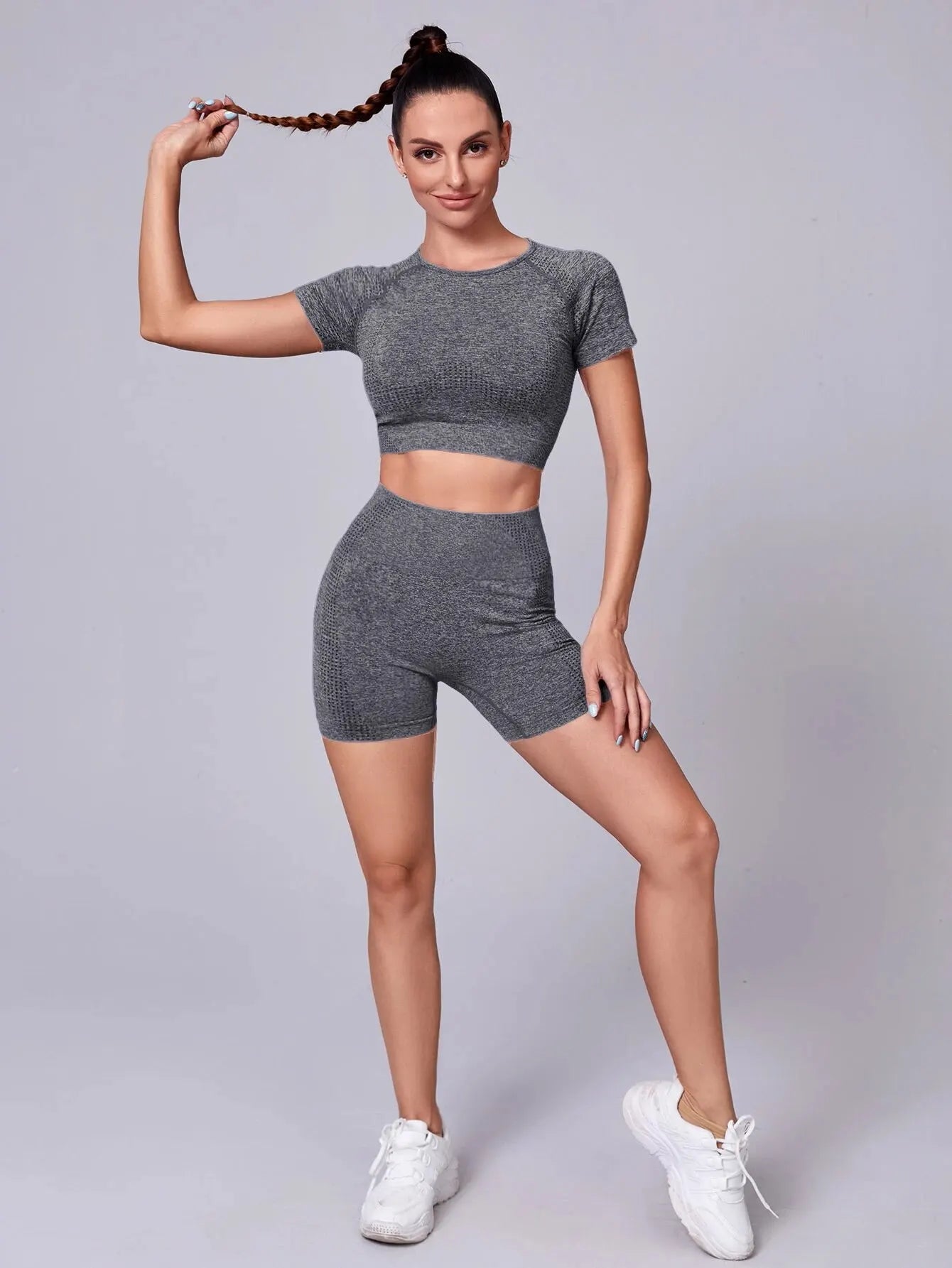 Set coordinato sportivo top corto e pantaloncini da donna ATREND