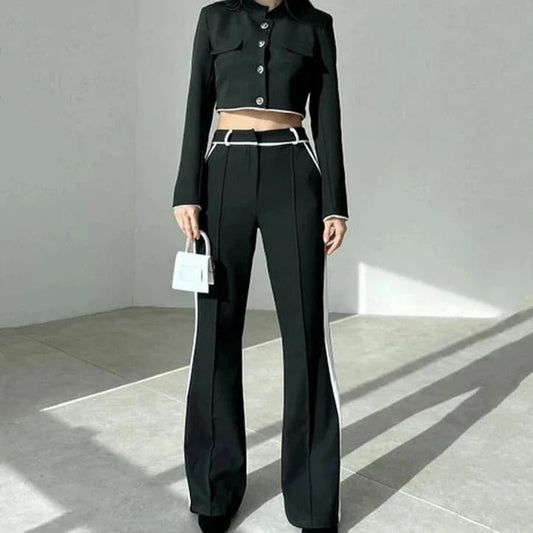 Set coordinato top corto e pantaloni con bordo a contrasto da donna ATREND