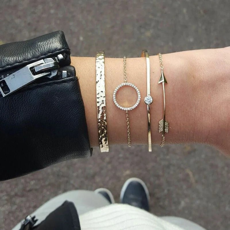Set di 4 braccialetti geometrici da donna - set gioielli ATREND